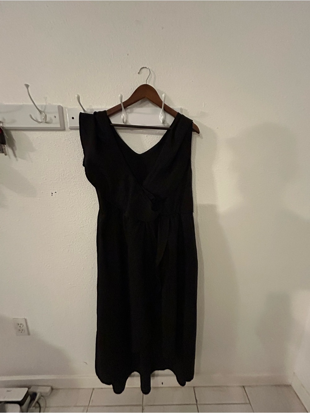 Classic Black V-Neck Sleeveless Dress